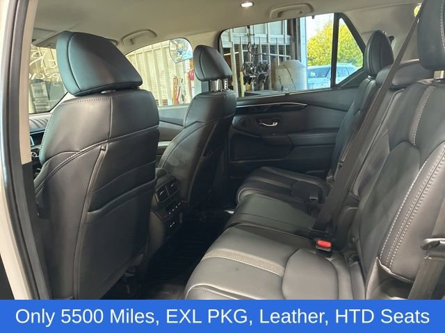 Used 2025 Honda Pilot EX-L image 12