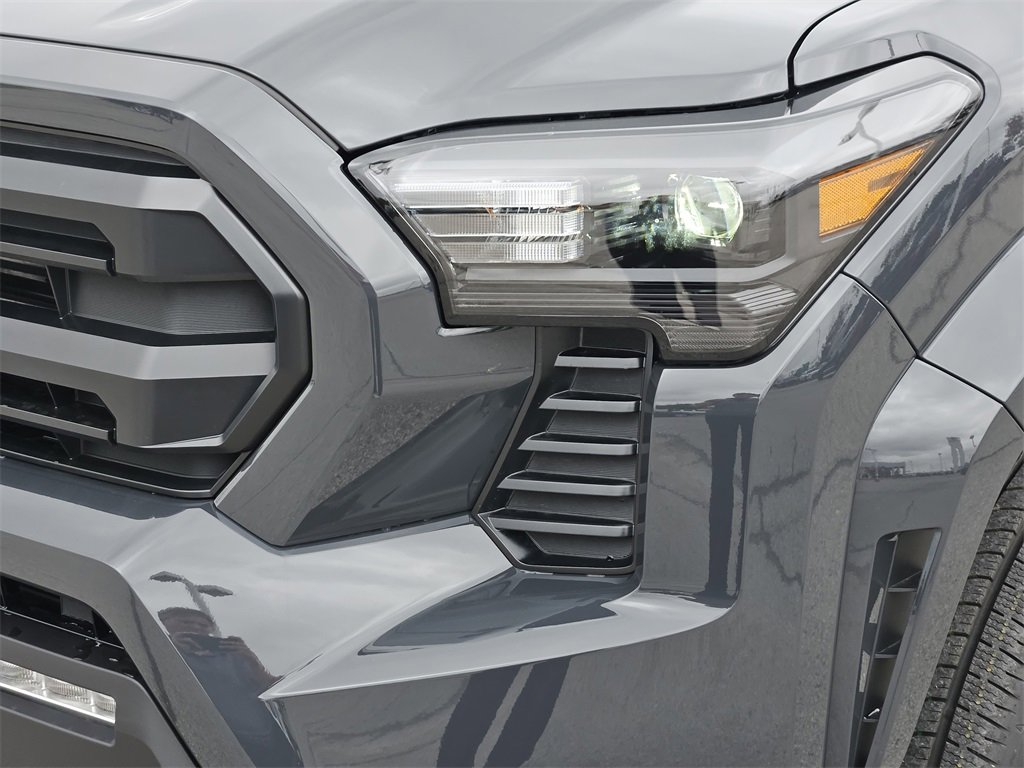 New 2025 Toyota Tacoma SR5 w/ Blackout Package (GST) image 5