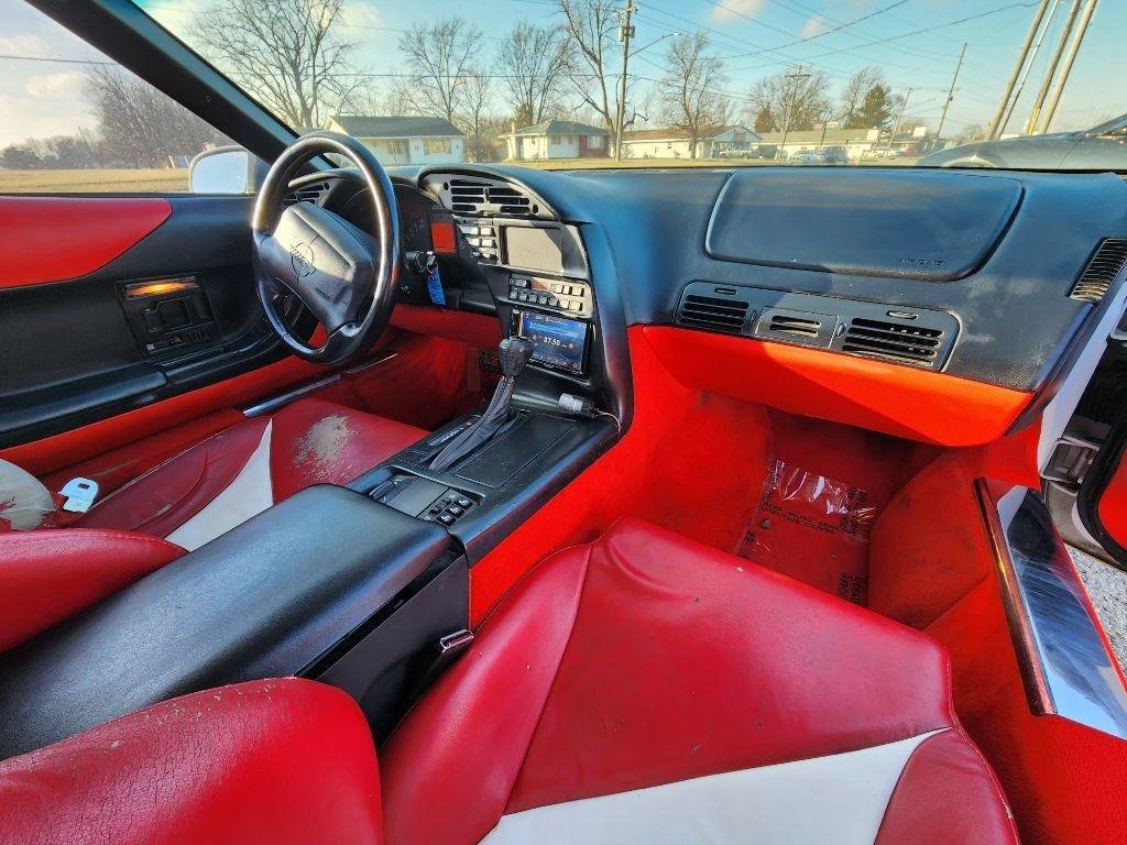 Used 1994 Chevrolet Corvette Coupe RWD image 18
