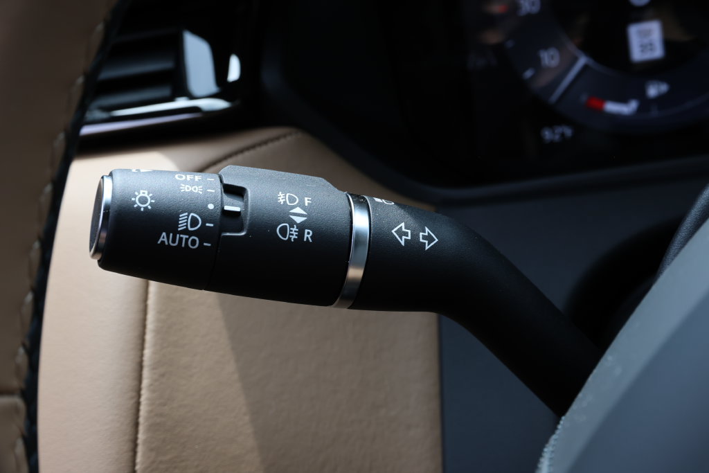 New 2026 Land Rover Range Rover Velar Autobiography AWD/4WD image 15