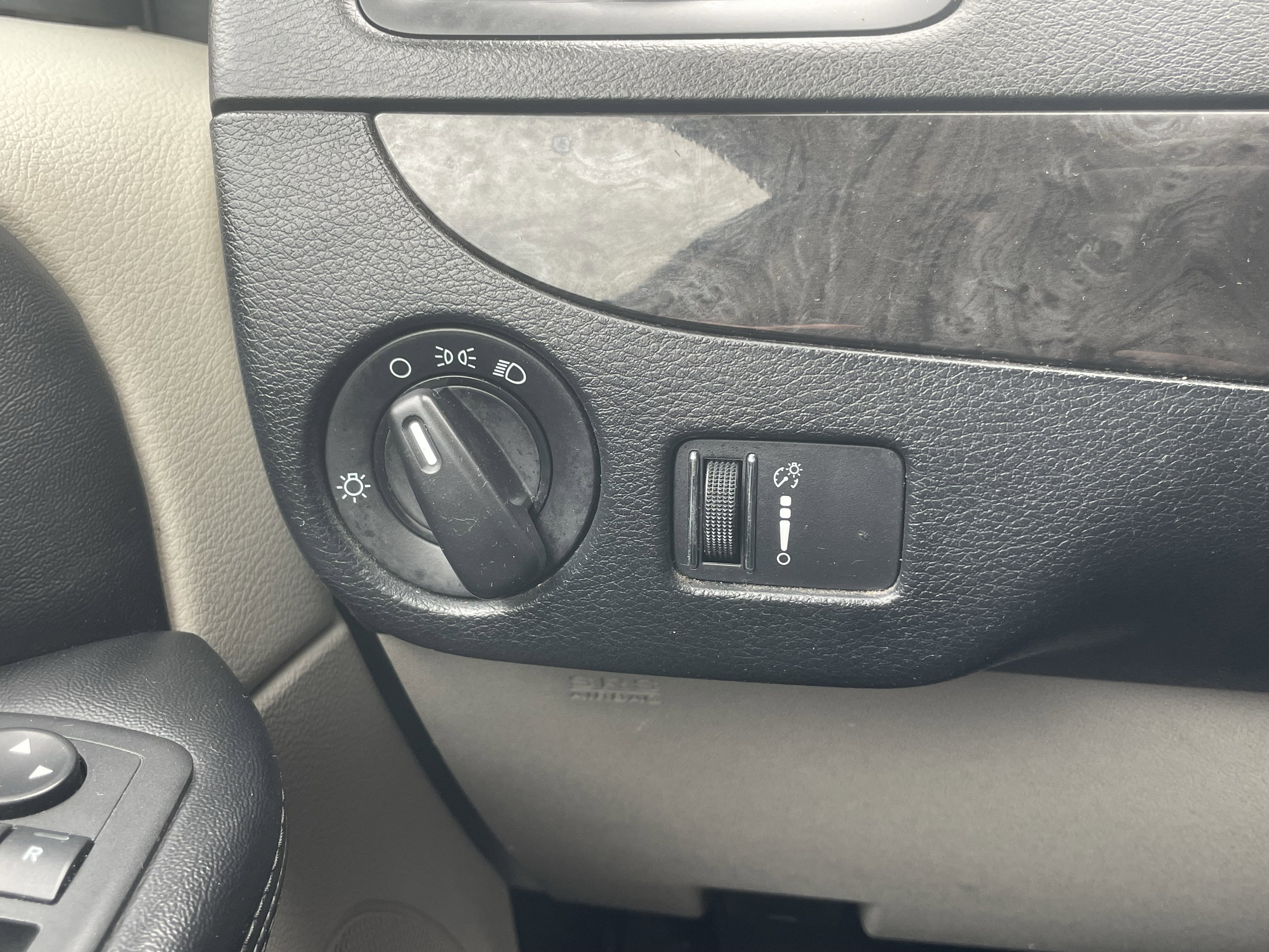 Used 2019 Dodge Grand Caravan SE FWD image 13