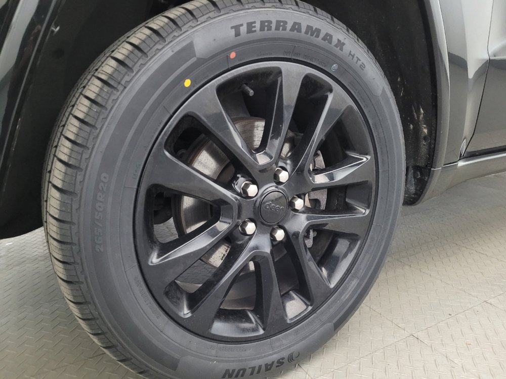 Used 2020 Jeep Grand Cherokee Altitude AWD/4WD image 31