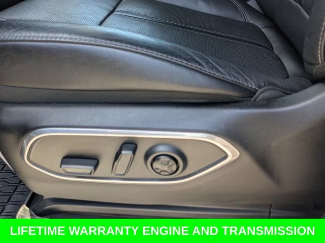 Used 2024 Jeep Wagoneer L Series II w/ Flexible Seating Group RWD image 22