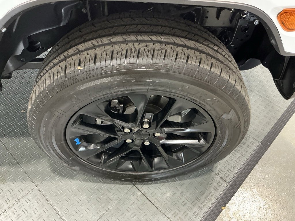 Used 2022 Jeep Wrangler Unlimited Sahara w/ Cold Weather Group image 59