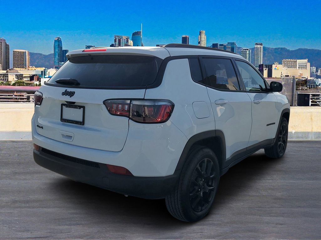 New 2026 Jeep Compass Latitude image 4