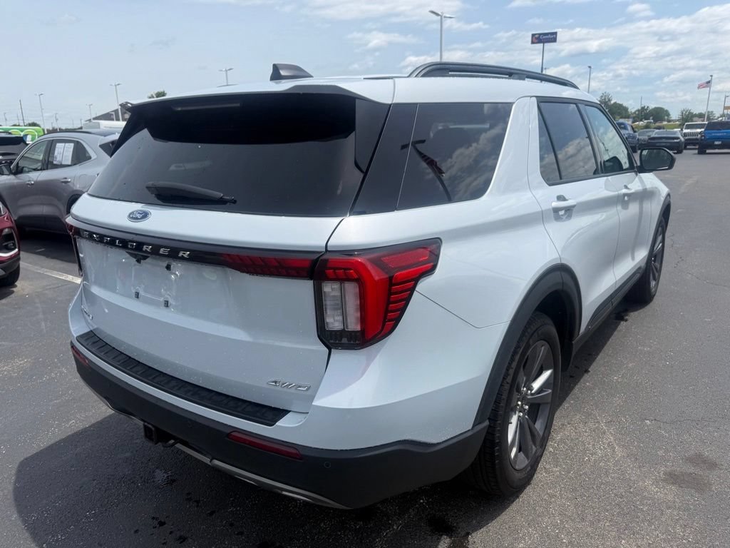 New 2026 Ford Explorer Active w/ Active Comfort Package AWD/4WD image 3