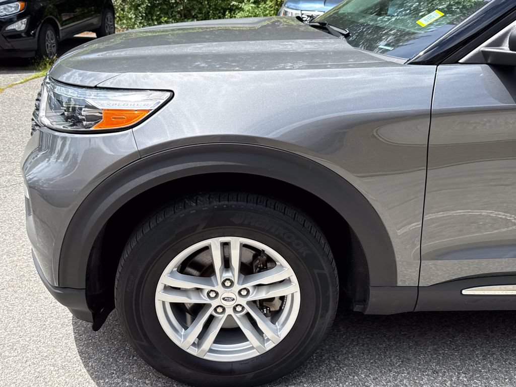 Used 2023 Ford Explorer XLT w/ Equipment Group 202A AWD/4WD image 10