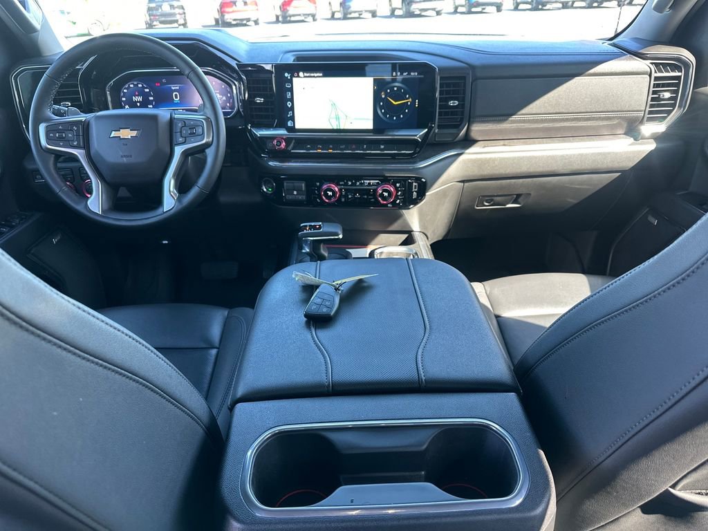 Used 2025 Chevrolet Silverado 1500 LTZ w/ LTZ Premium Package AWD/4WD image 15