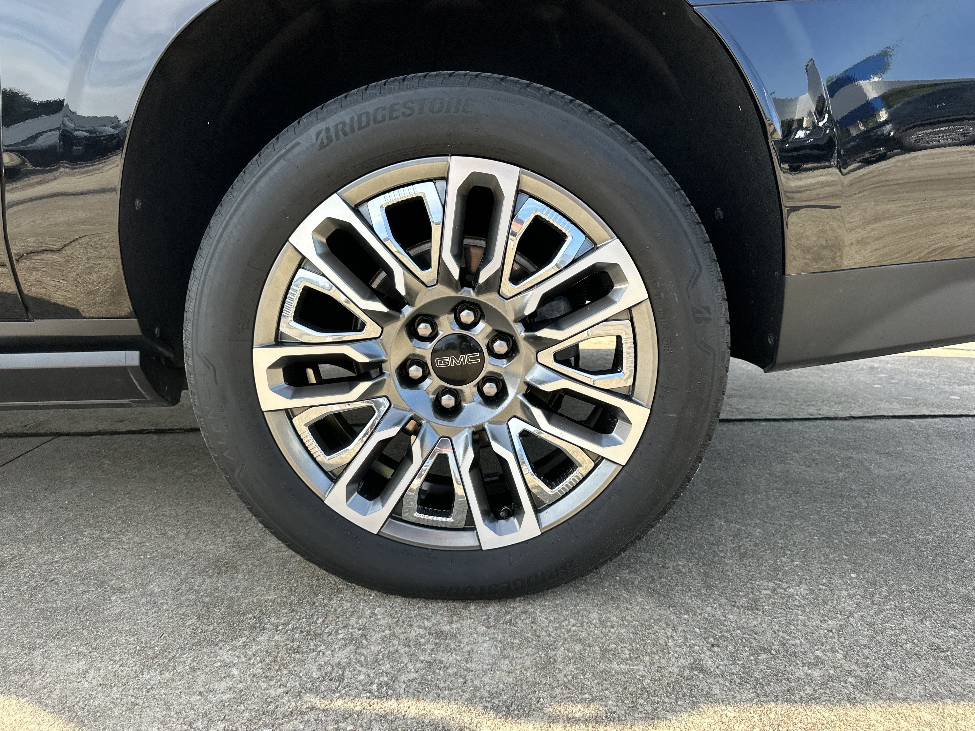 Certified 2023 GMC Yukon XL Denali Ultimate AWD/4WD image 22