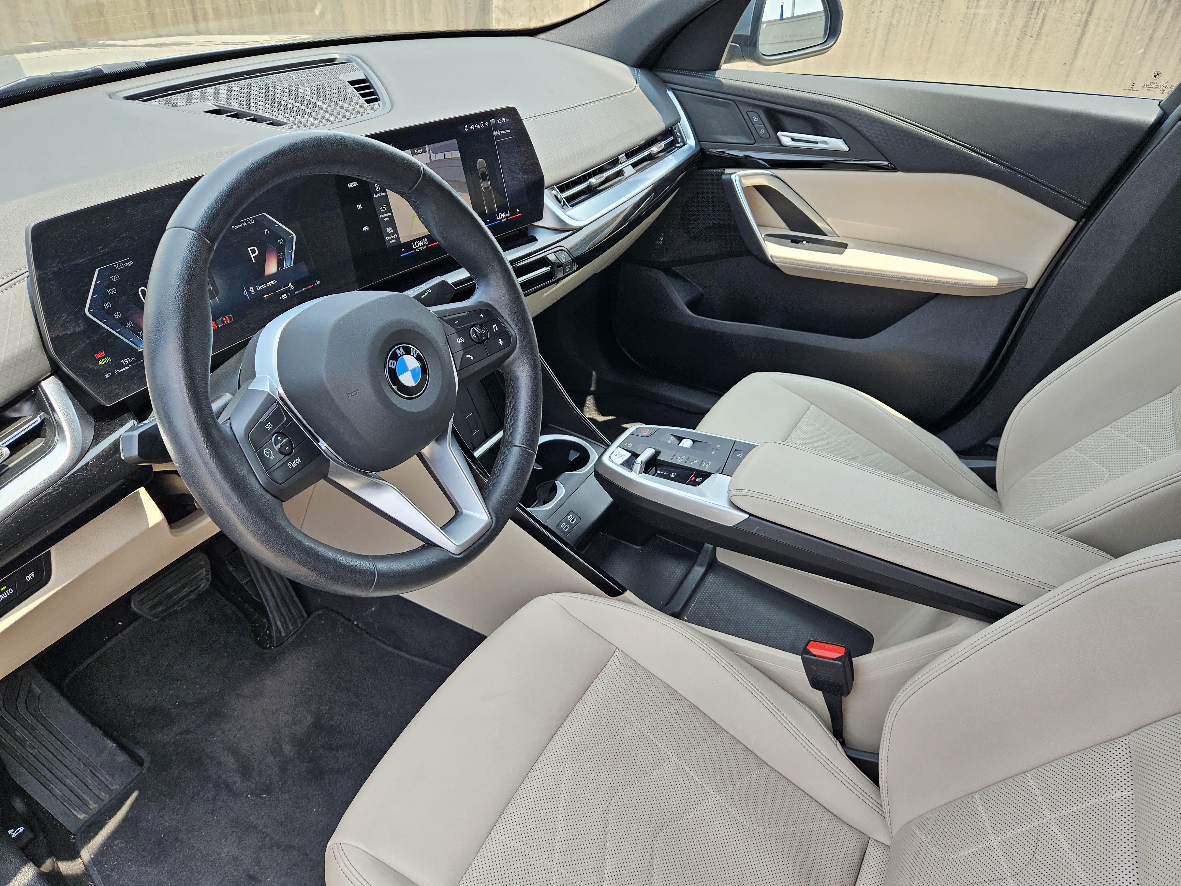 Used 2025 BMW X2 xDrive28i AWD/4WD image 4