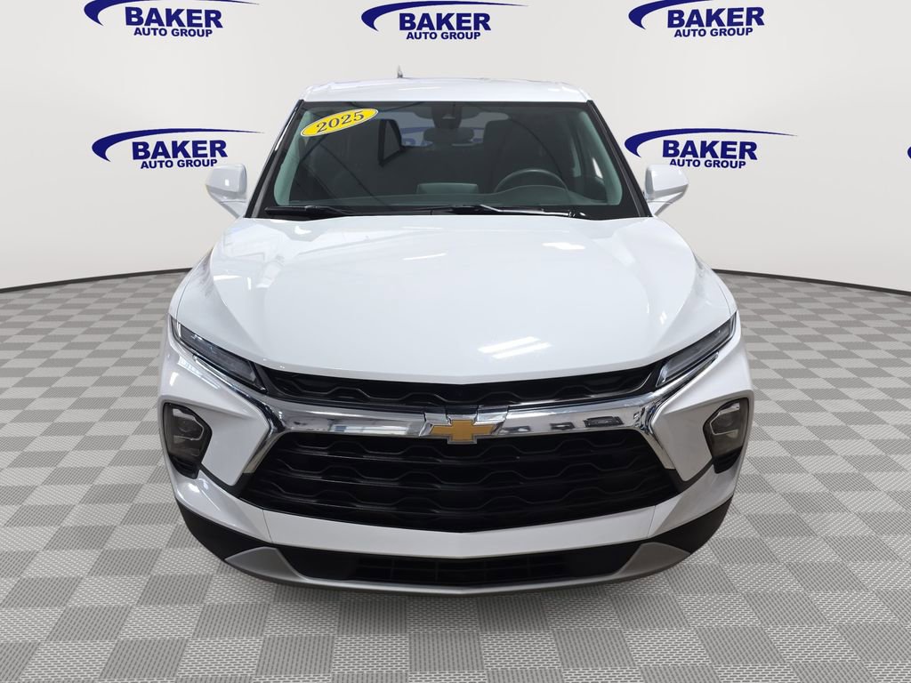 Certified 2025 Chevrolet Blazer LT AWD/4WD image 2
