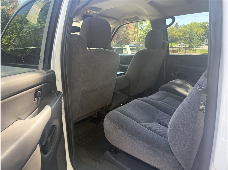 Used 2005 Chevrolet Silverado 3500 4x4 Crew Cab image 11