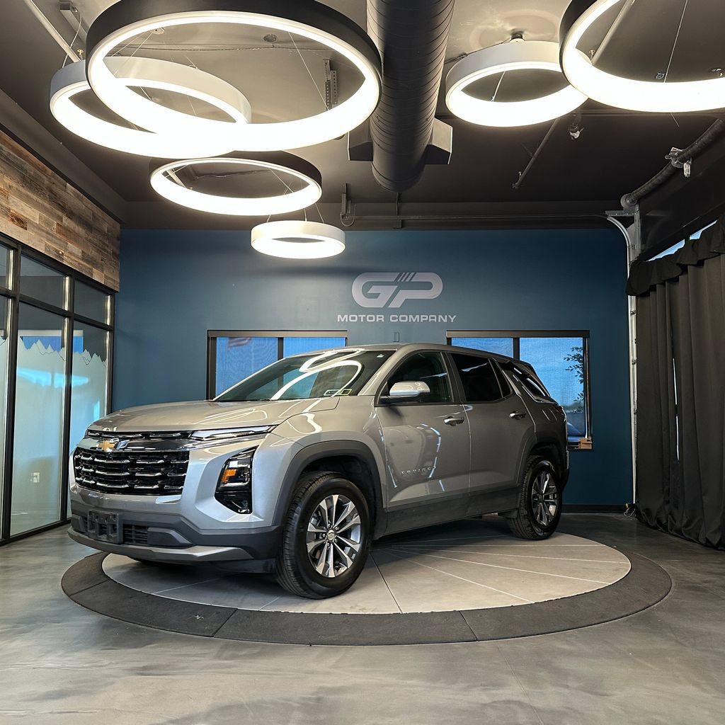 Used 2025 Chevrolet Equinox LT w/ Safety and Technology Package AWD/4WD image 7