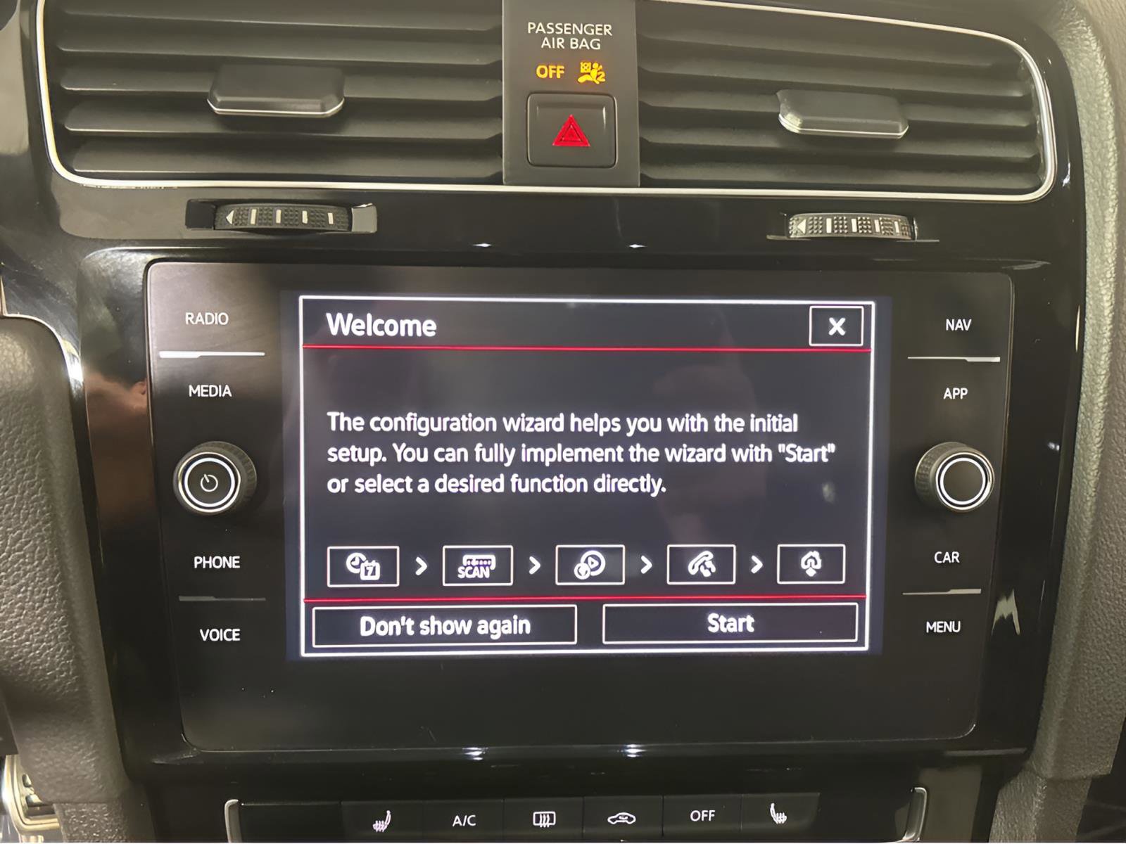 Used 2021 Volkswagen GTI SE image 6