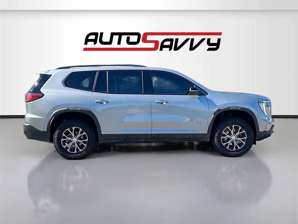 Used 2024 GMC Acadia AT4 w/ Luxury Package image 8