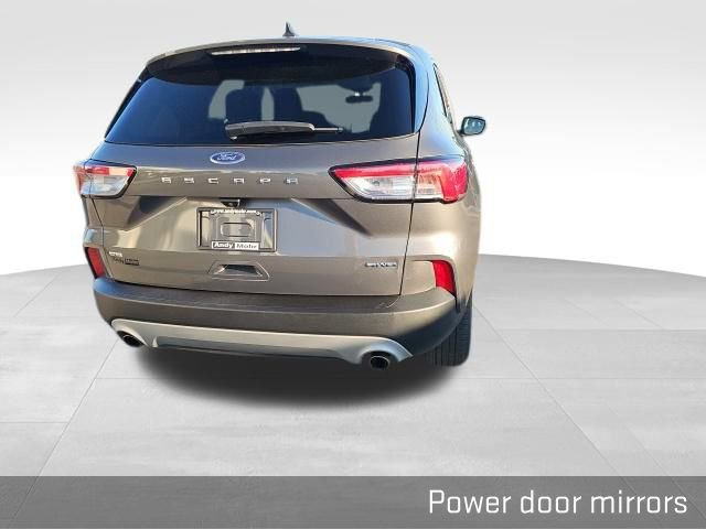 Used 2022 Ford Escape SE image 18