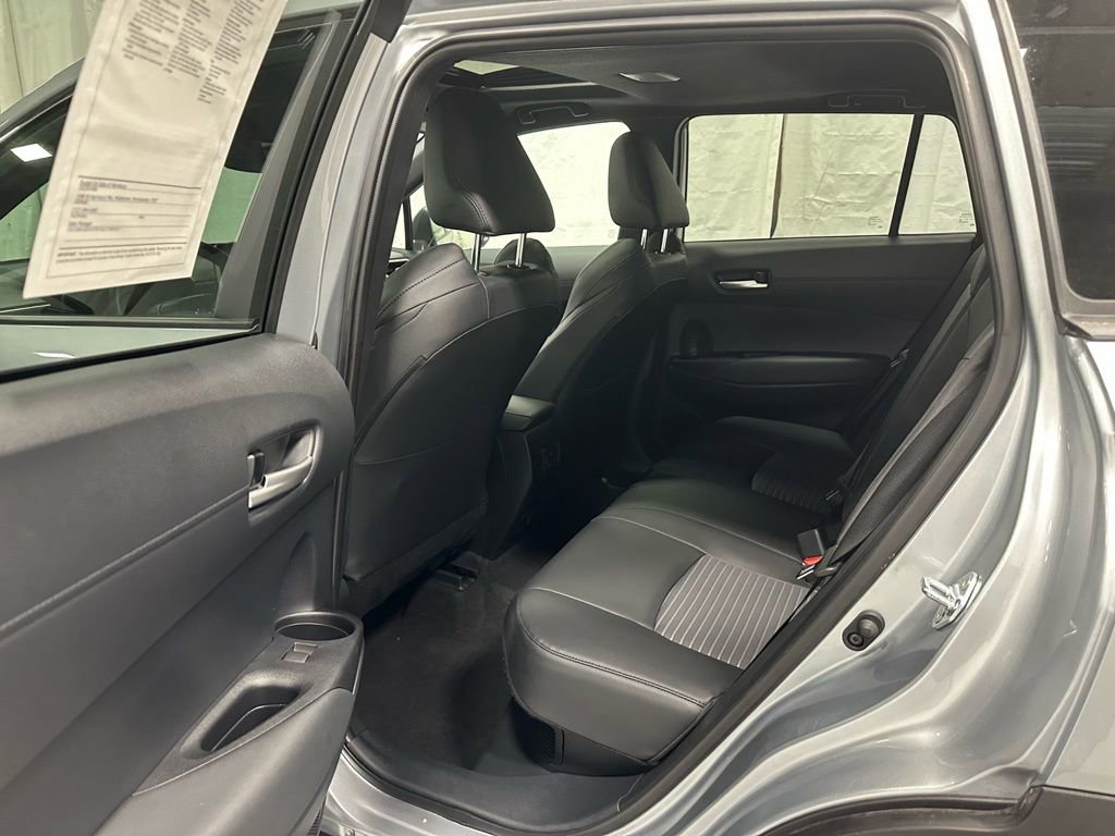 Used 2025 Toyota Corolla Cross XSE w/ Convenience Package image 44