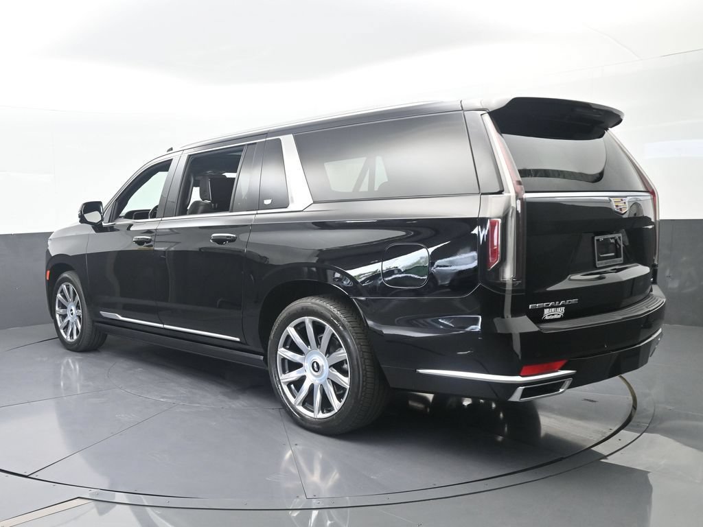 Used 2024 Cadillac Escalade ESV Premium Luxury Platinum AWD/4WD image 4