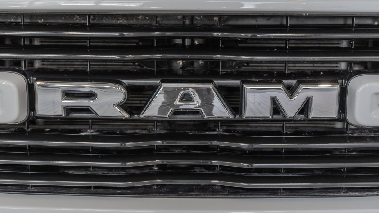 Used 2023 RAM 1500 Laramie AWD/4WD image 5