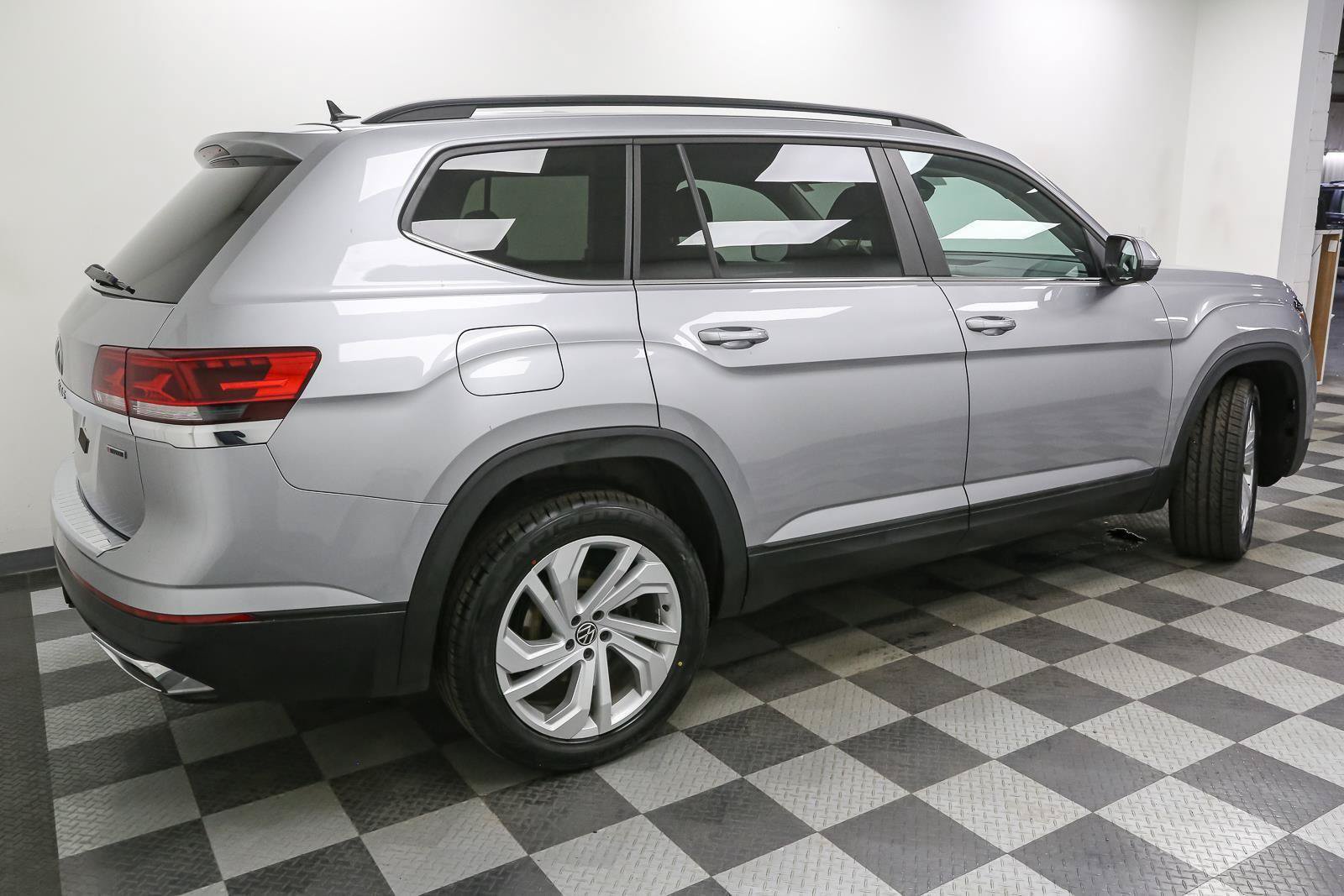 Used 2022 Volkswagen Atlas SE AWD/4WD image 9