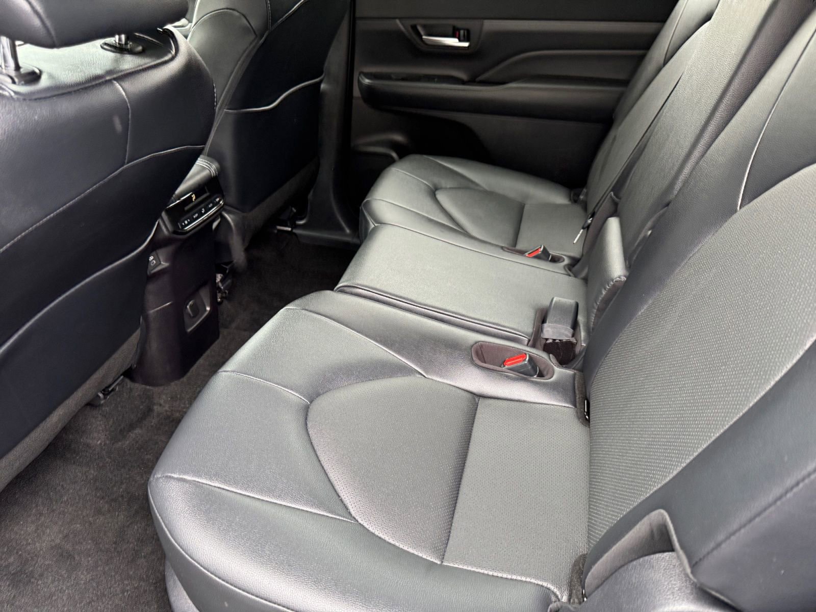 Used 2025 Toyota Grand Highlander AWD Hybrid image 14