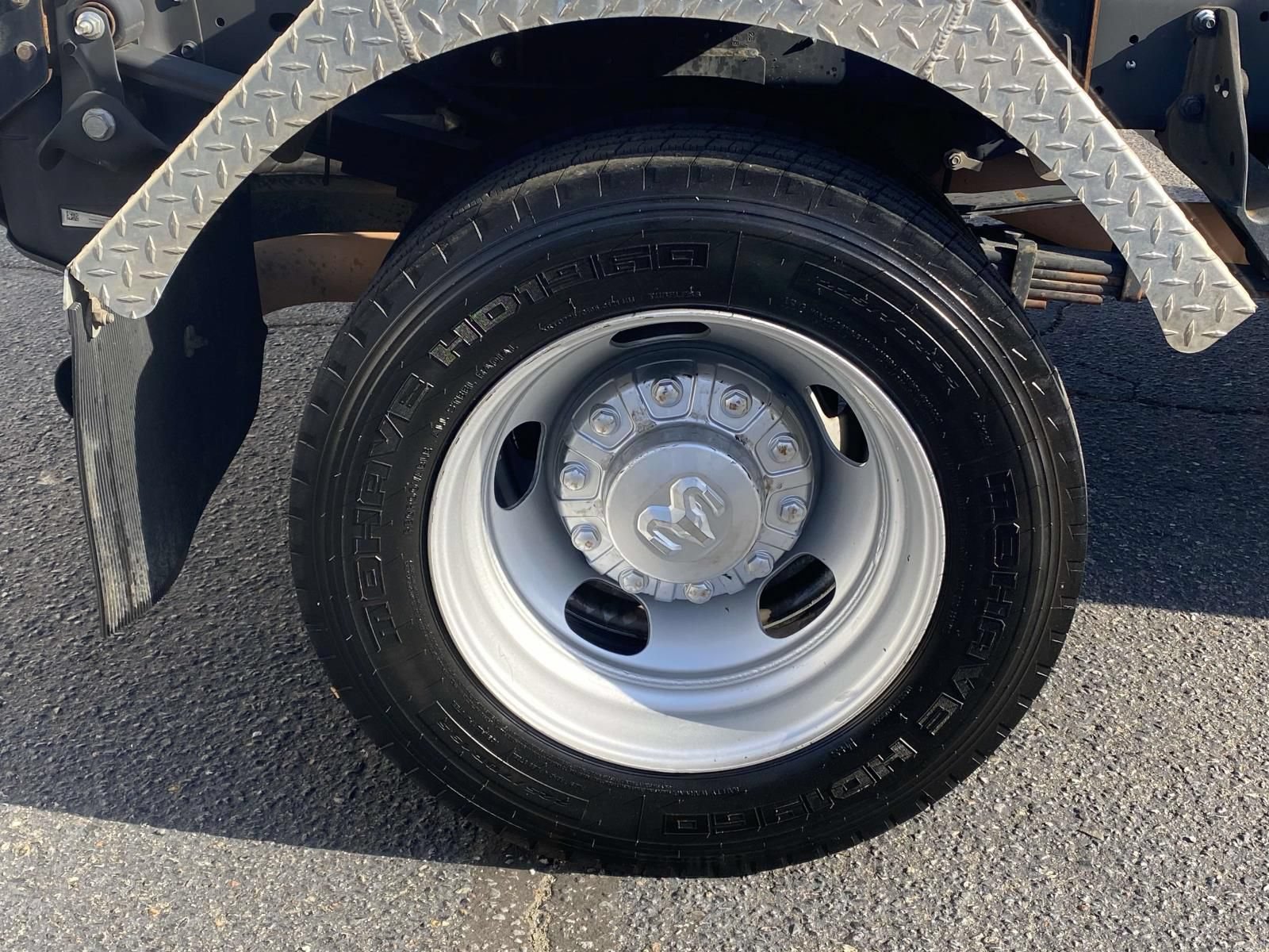 Used 2024 RAM 5500 Tradesman w/ Chrome Appearance Group RWD image 8