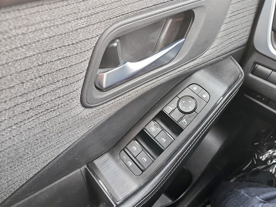 Used 2023 Nissan Rogue SV image 22