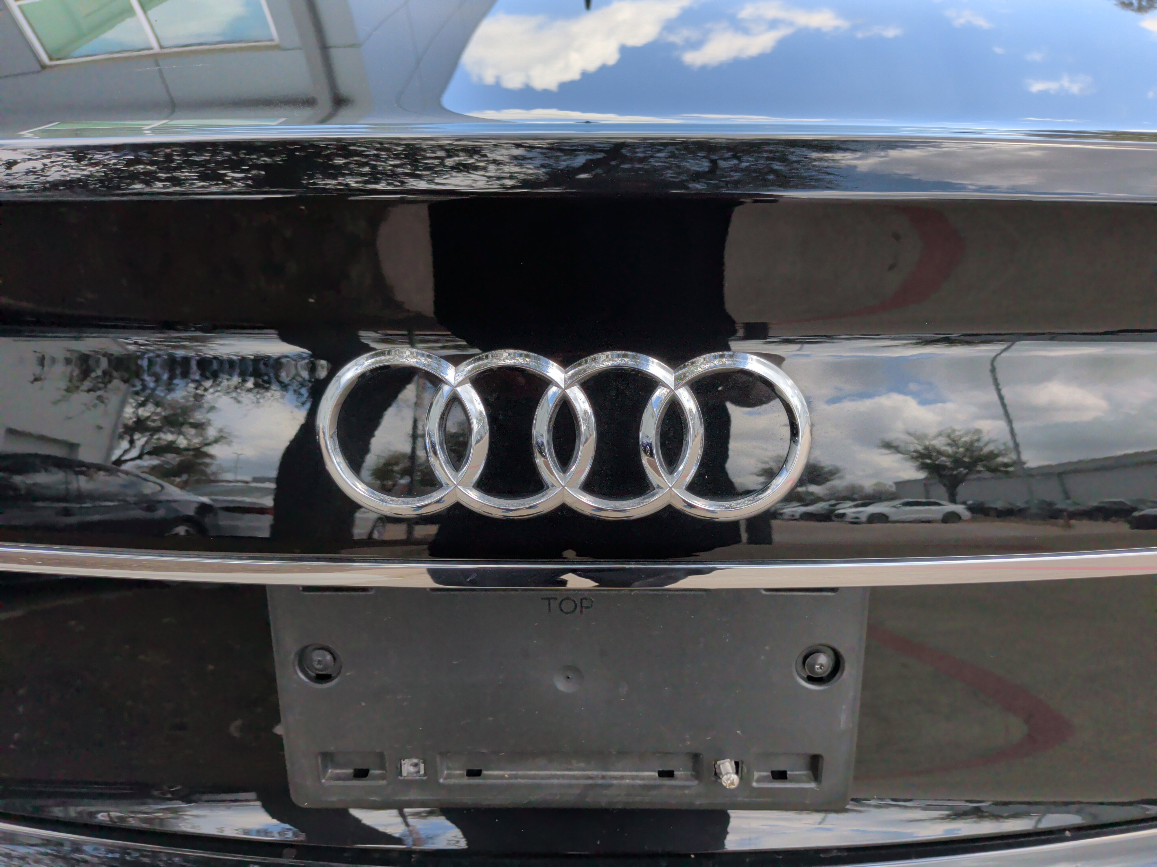 Used 2015 Audi S8 image 23