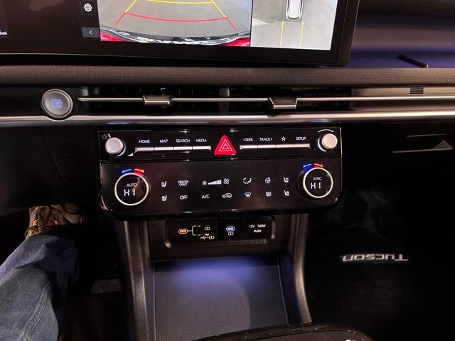 Used 2025 Hyundai Tucson Limited image 28