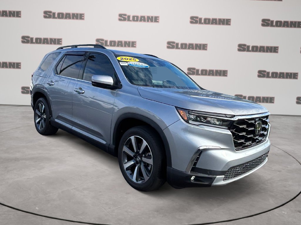 Certified 2025 Honda Pilot Touring image 7