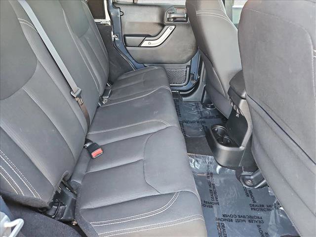 Used 2017 Jeep Wrangler Unlimited Sahara w/ Connectivity Group image 22