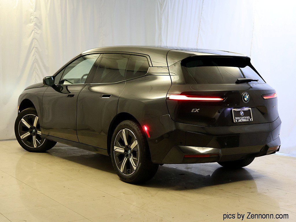 Certified 2023 BMW iX xDrive50 w/ Premium Package AWD/4WD image 9