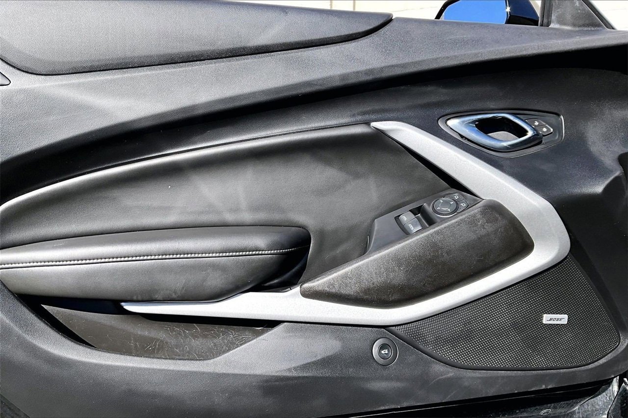 Used 2021 Chevrolet Camaro LT image 24