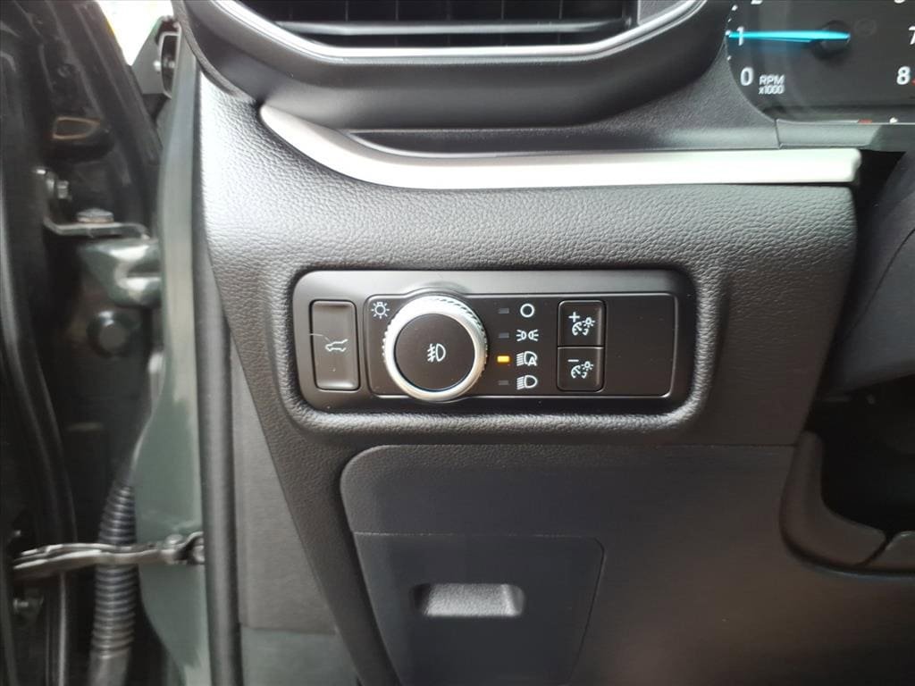 Used 2023 Ford Explorer XLT w/ Equipment Group 202A AWD/4WD image 17