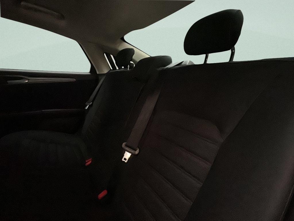 Used 2020 Ford Fusion SE AWD/4WD image 12