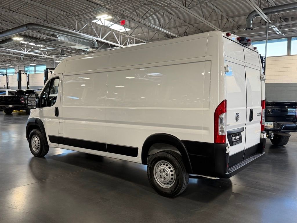 Used 2024 RAM ProMaster 2500 w/ Convenience Group FWD image 7
