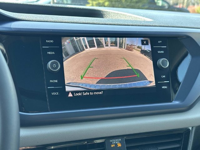 Used 2022 Volkswagen Taos SE w/ Panoramic Sunroof Package FWD image 32