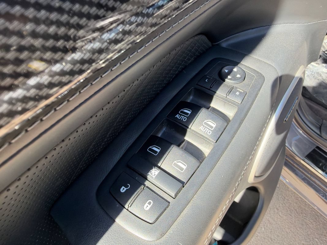 Used 2019 Jeep Grand Cherokee SRT AWD/4WD image 20