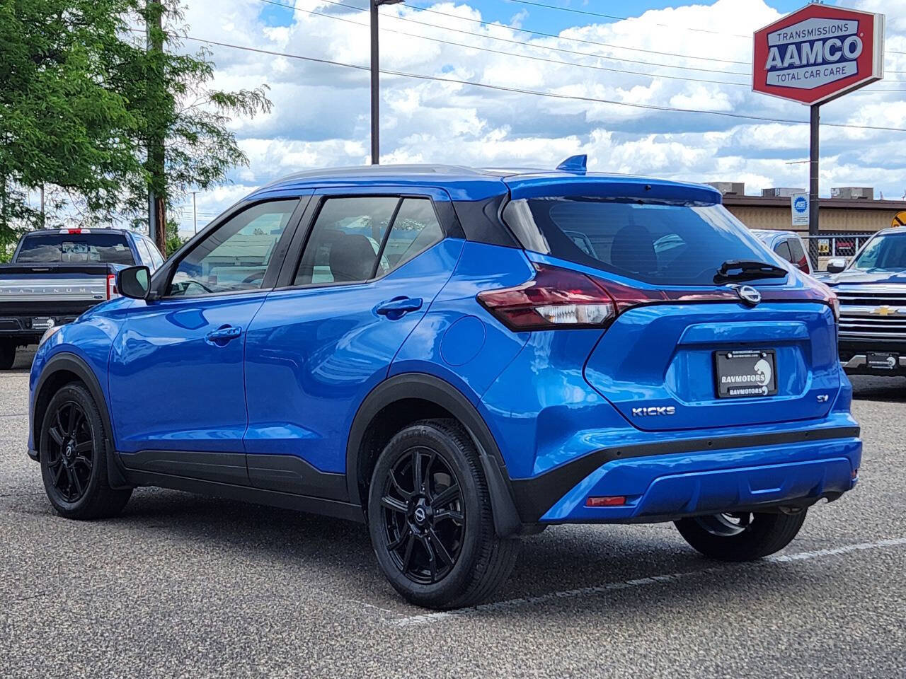 Used 2024 Nissan Kicks SV FWD image 8