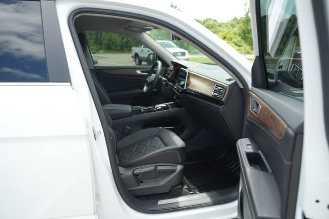 Used 2024 Volkswagen Atlas SE AWD/4WD image 20