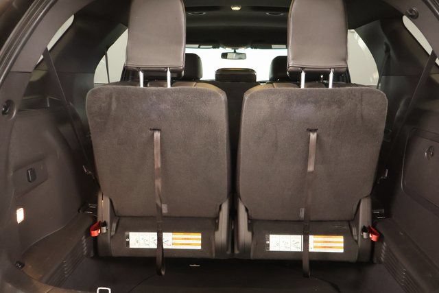 Used 2015 Ford Explorer XLT w/ Equipment Group 202A AWD/4WD image 24