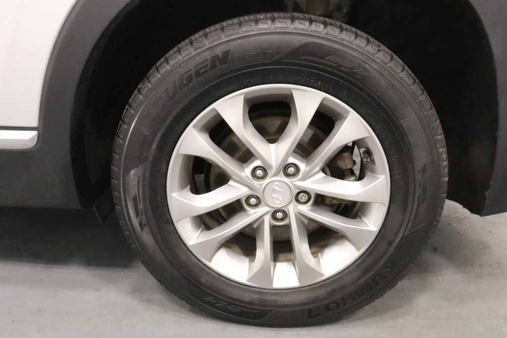 Used 2019 Hyundai Santa Fe SE AWD/4WD image 27