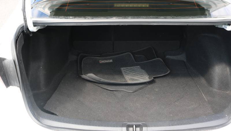 Used 2020 Toyota Corolla LE FWD image 21