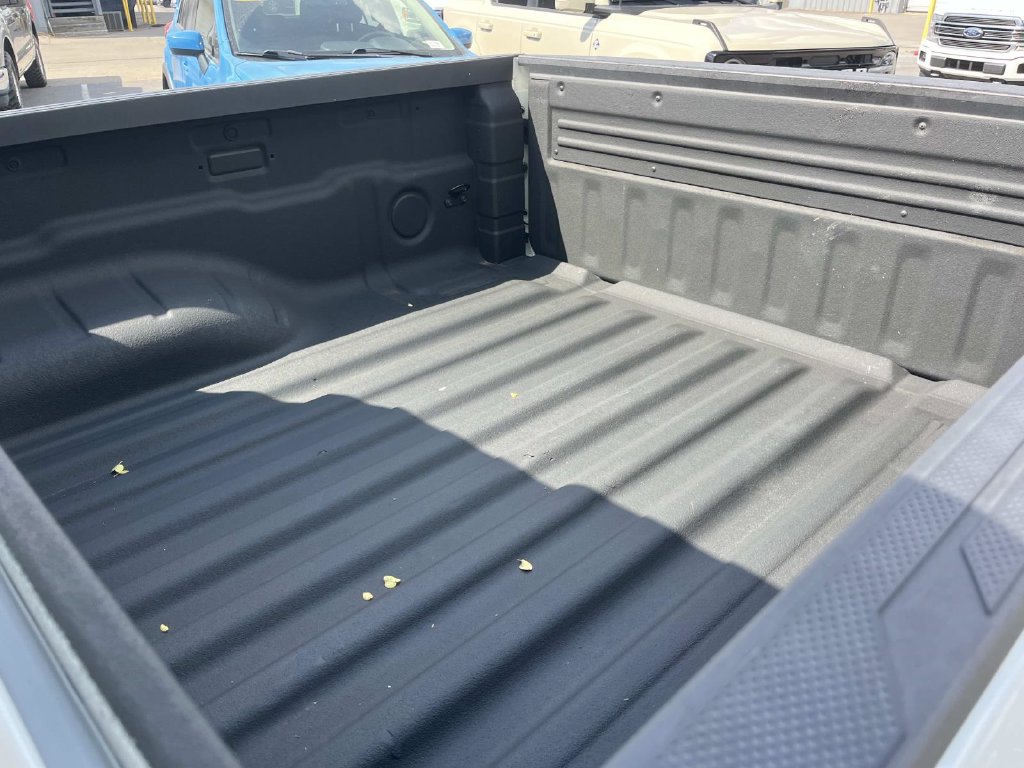 Used 2023 Nissan Frontier SV w/ Technology Package RWD image 15