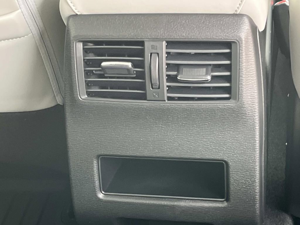 New 2026 Mitsubishi Outlander SE AWD/4WD image 17