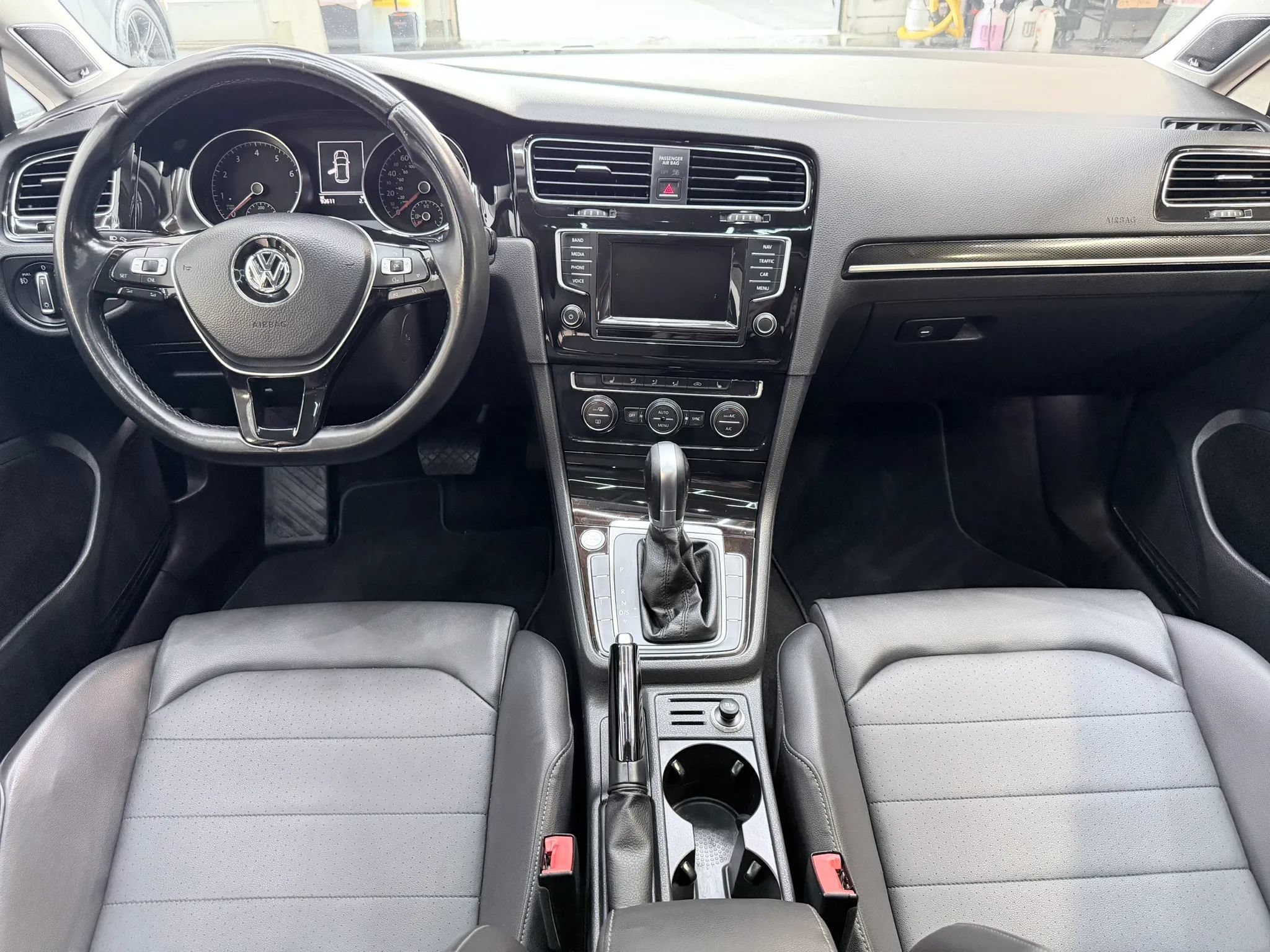 Used 2015 Volkswagen Golf SEL FWD image 12