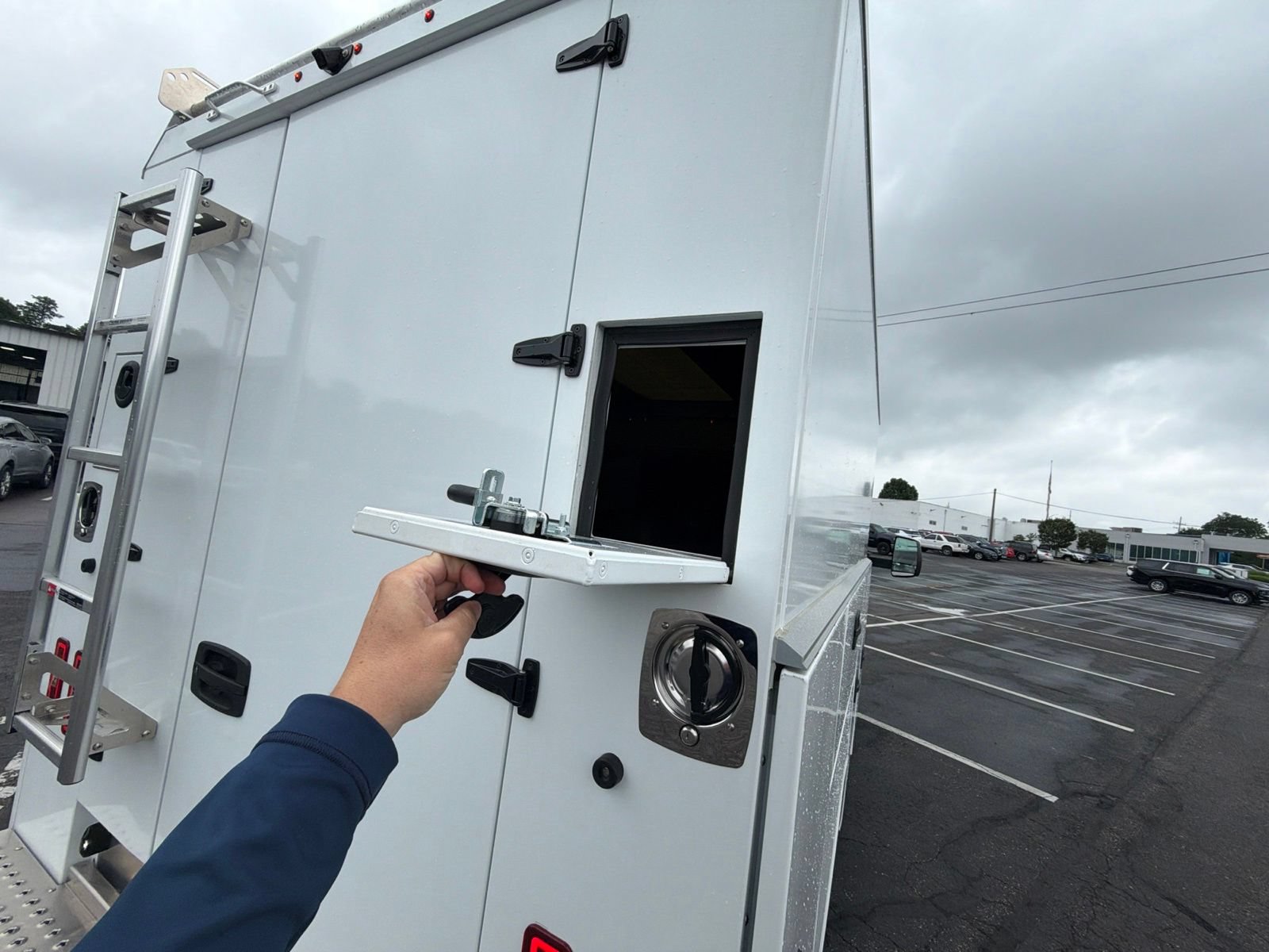 New 2026 Chevrolet Express 3500 w/ Power Convenience Package RWD image 27