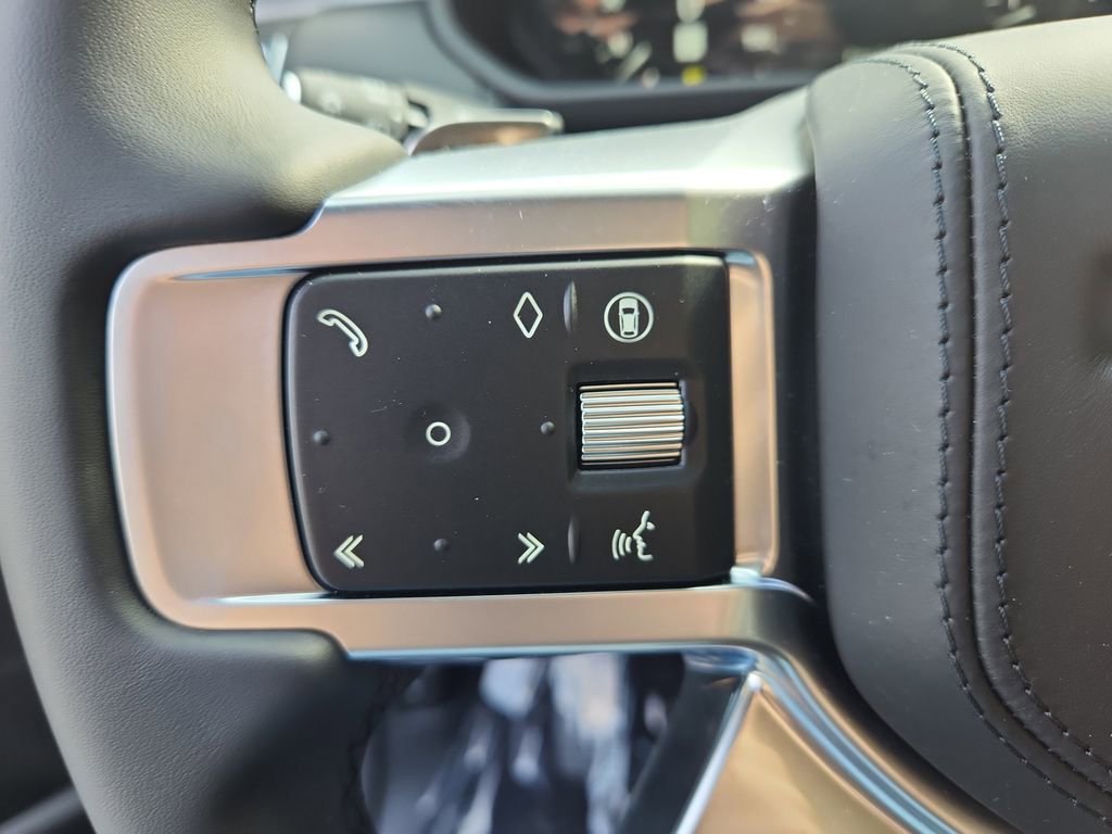 New 2026 Land Rover Discovery Limited Edition image 19