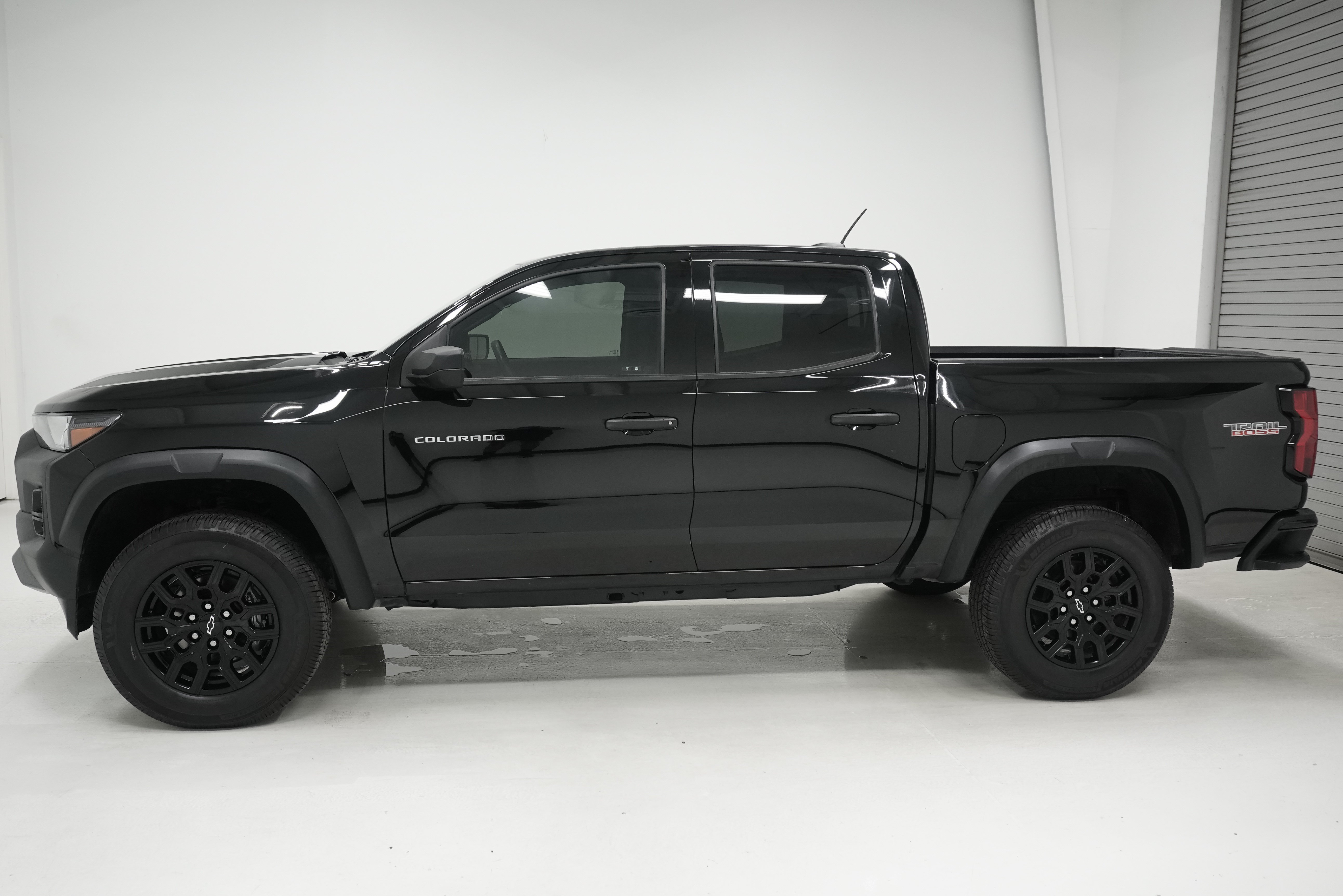 Used 2024 Chevrolet Colorado Trail Boss w/ Advanced Trailering Package AWD/4WD image 6