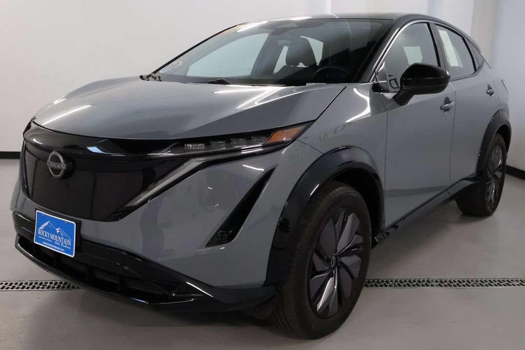 Used 2024 Nissan Ariya AWD image 3